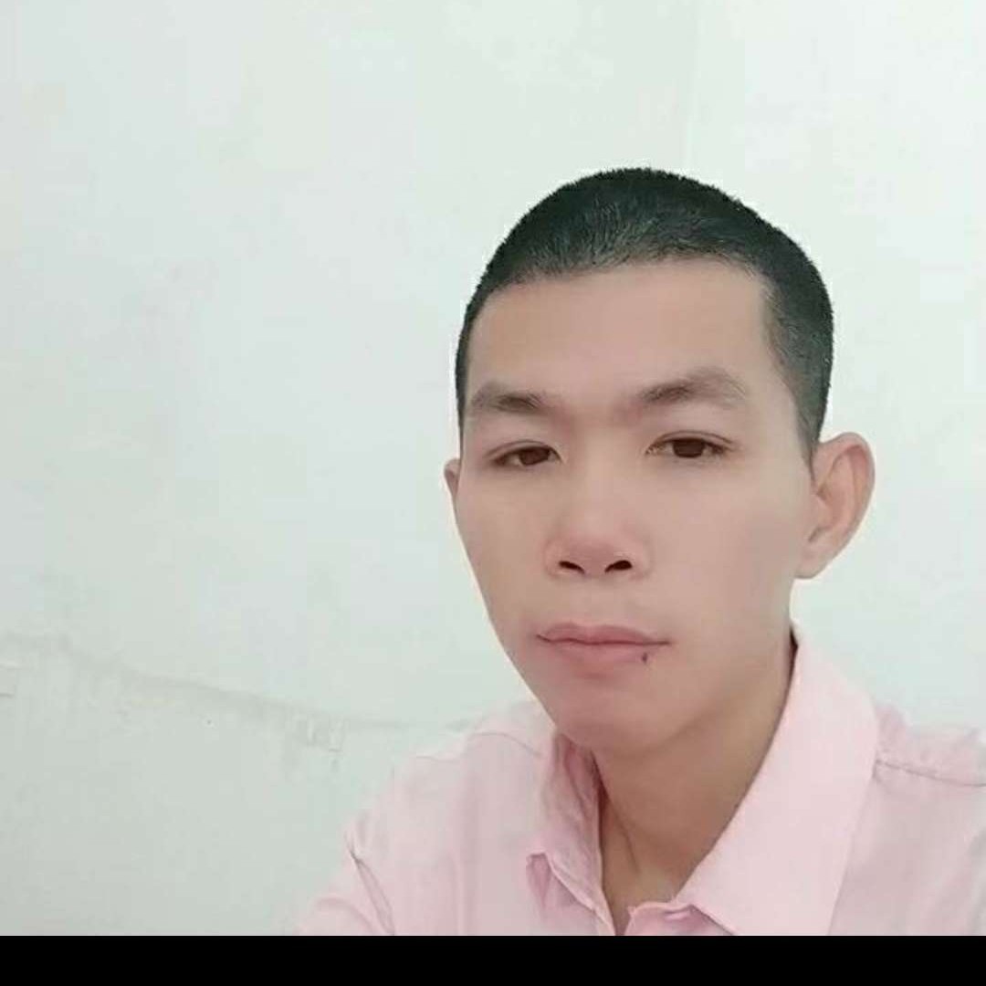 戒指深拥飘逸的照片