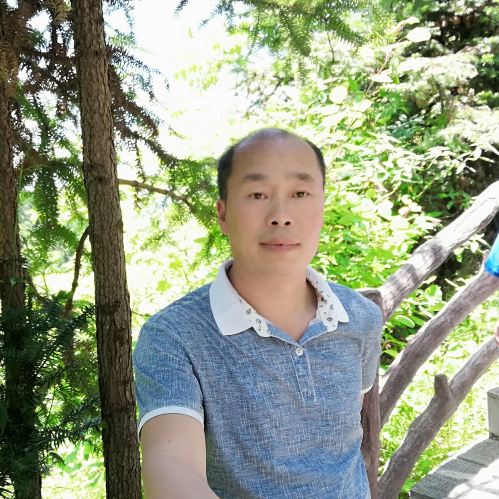 现实吃醋汉堡的照片