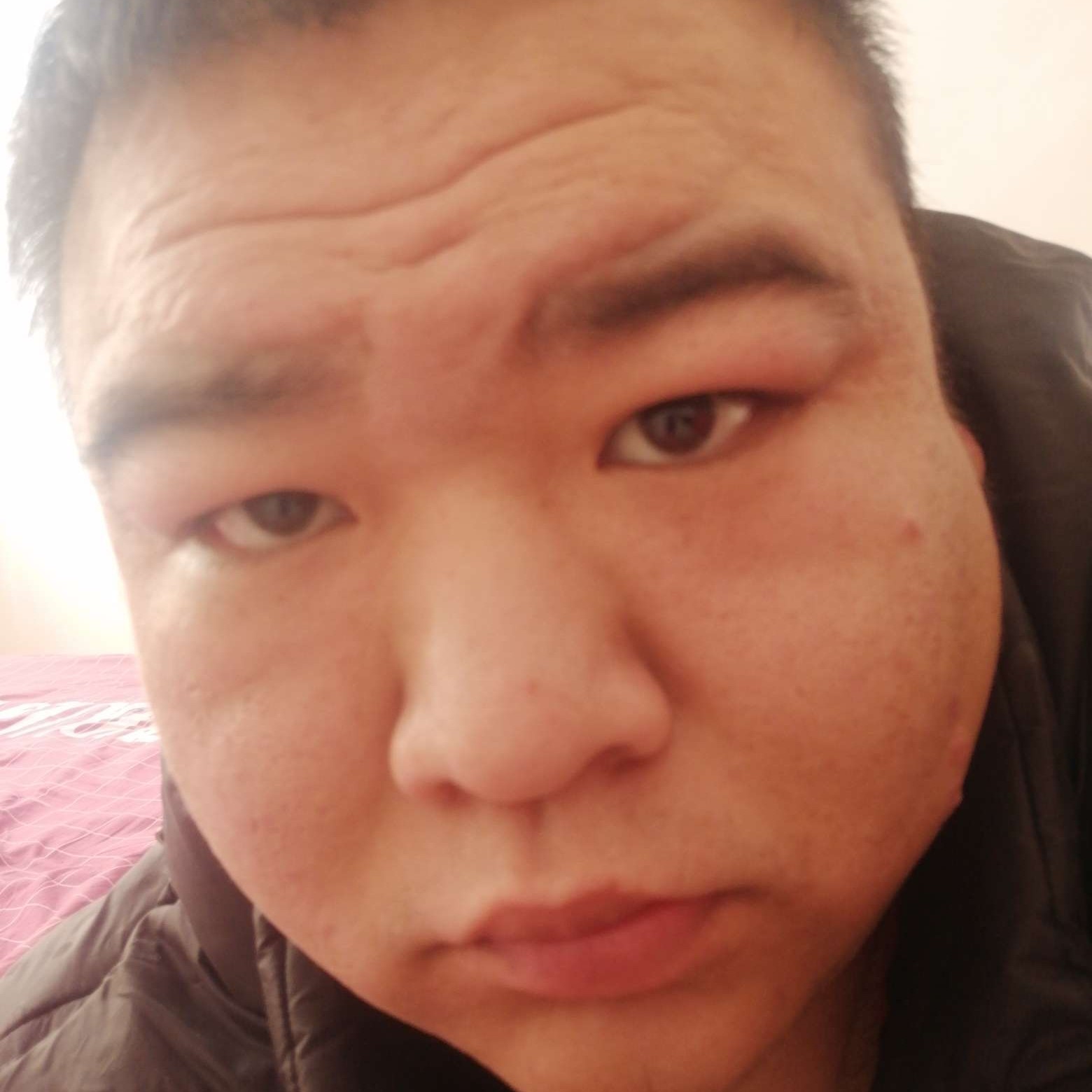 含蓄遇見冷眸的照片