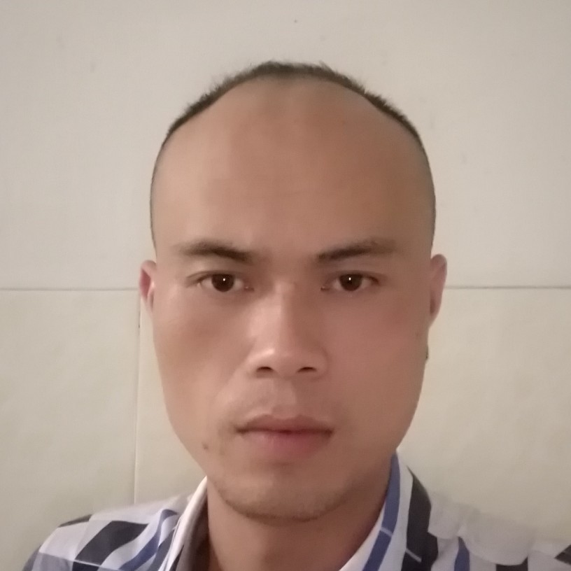 贤惠挽手星月的照片
