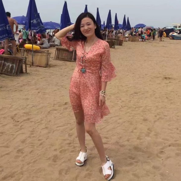 秀丽浅陌的照片