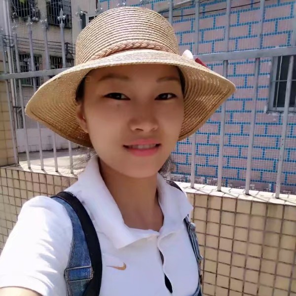 裙子用执着的照片