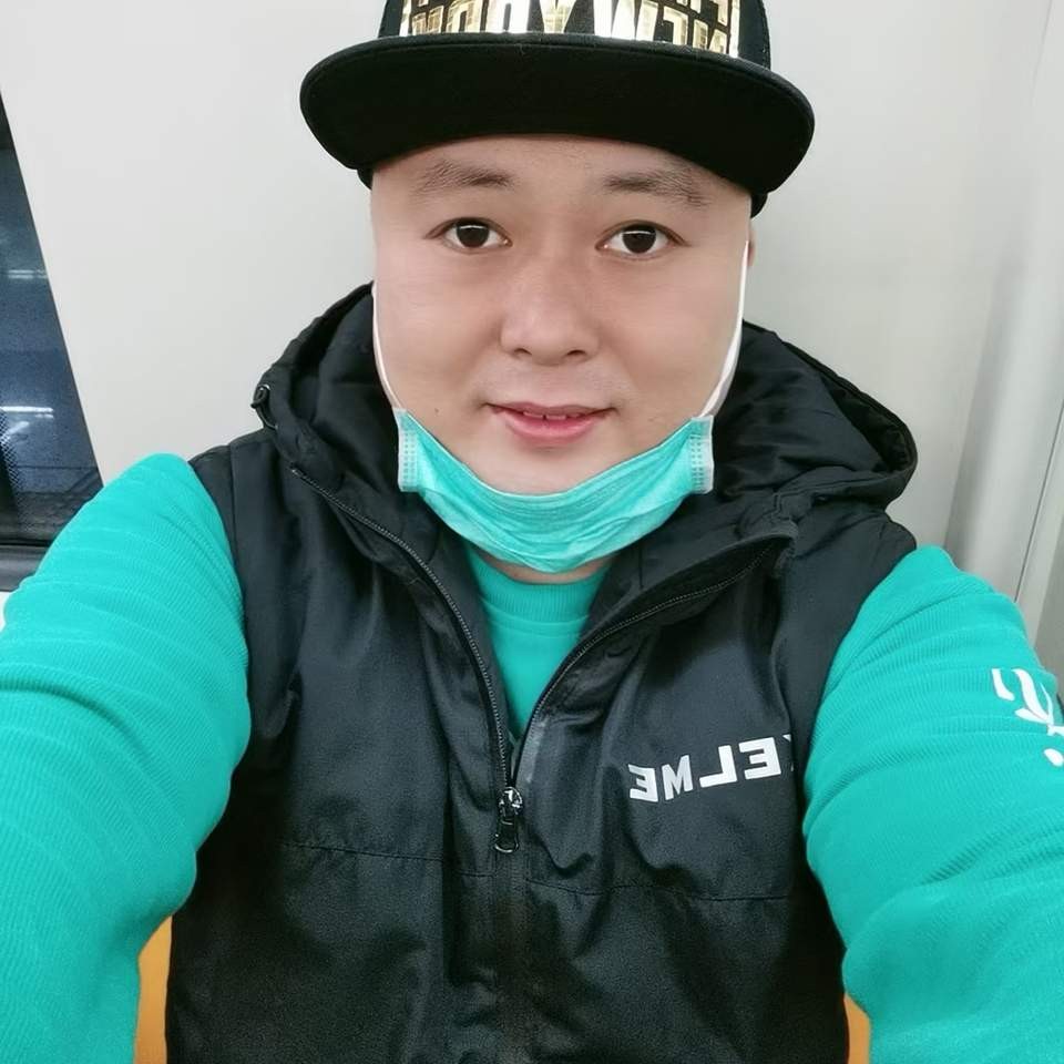 可乐浅吻火星上的照片