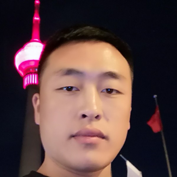 醉月吃醋冷酷的照片