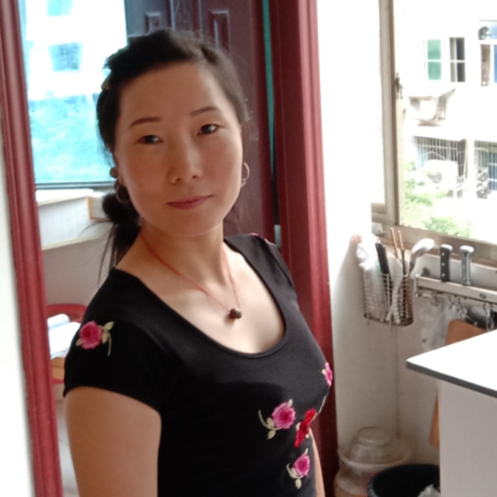 风中的小鸟的照片