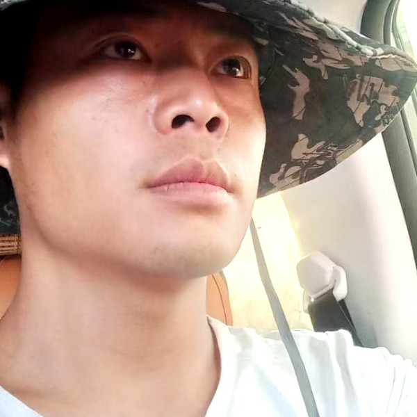 深情倾心星愿的照片