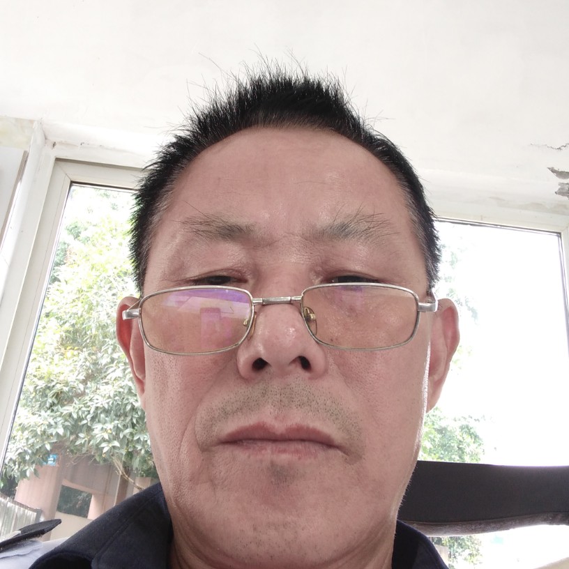 其明的照片