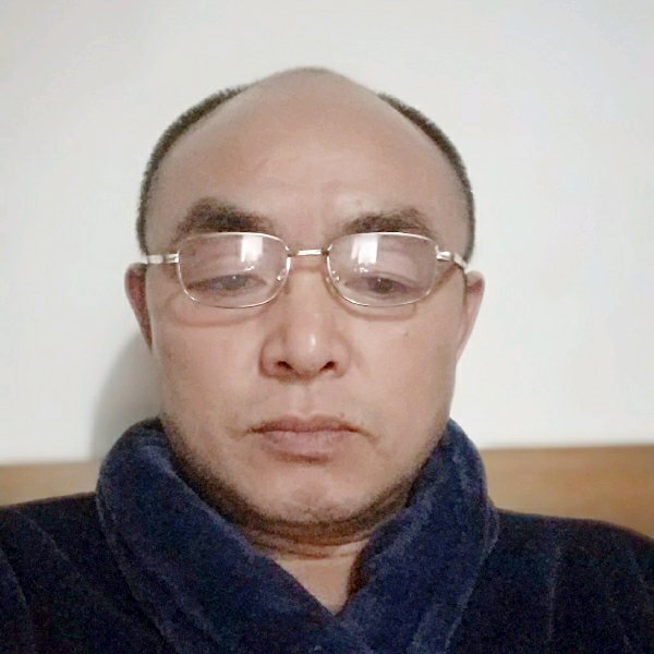 草丛浮生的照片