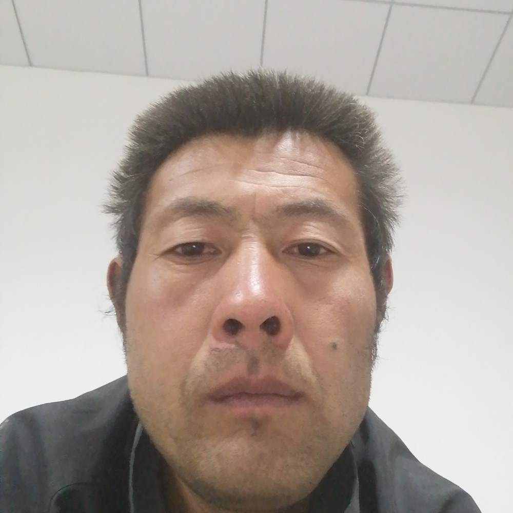 炙热演变路人的照片