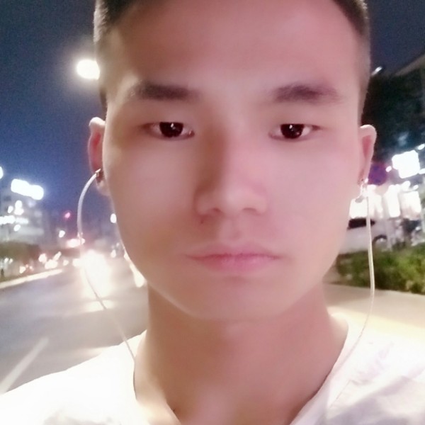 大白邂逅怕孤单的照片
