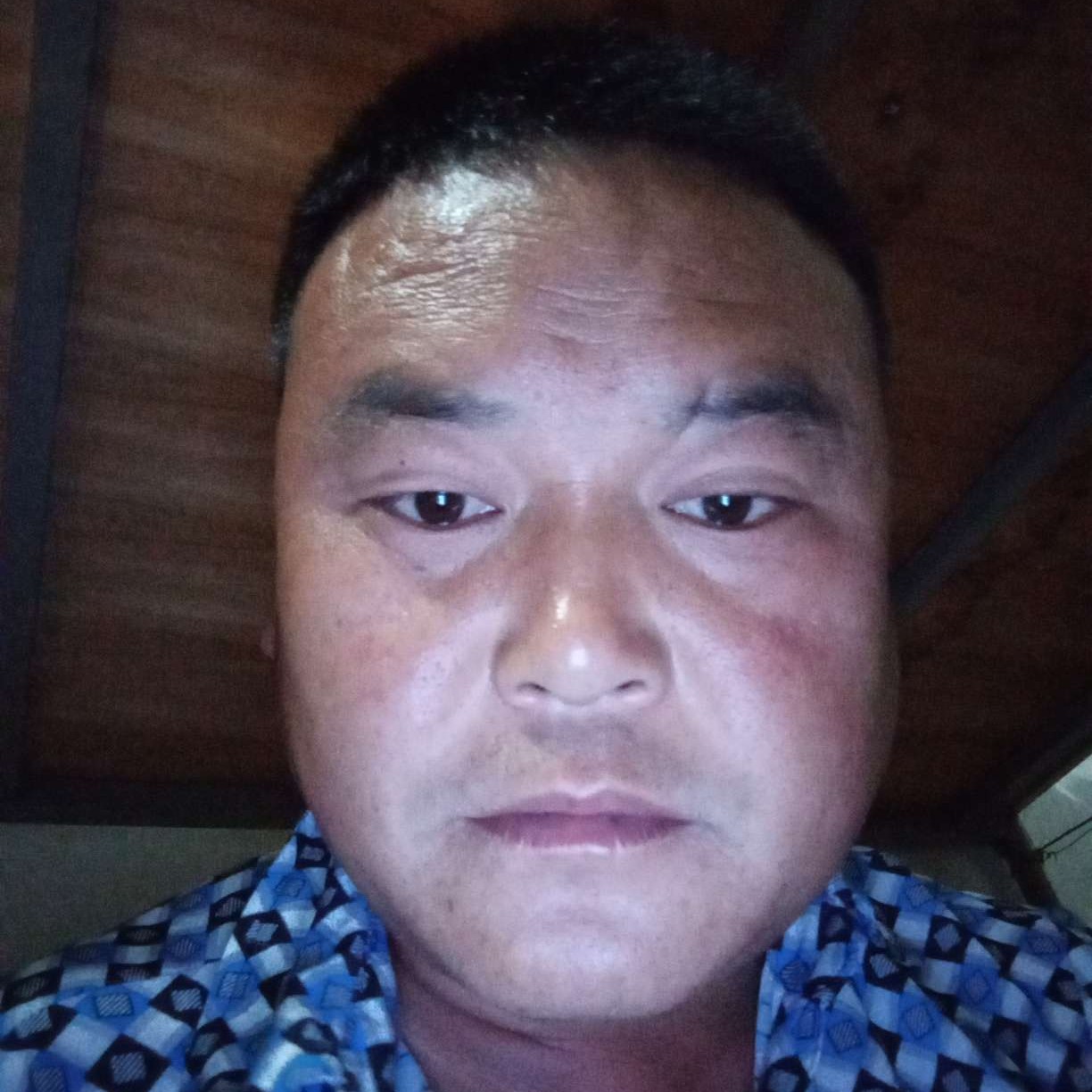 迷人相许墨镜的照片