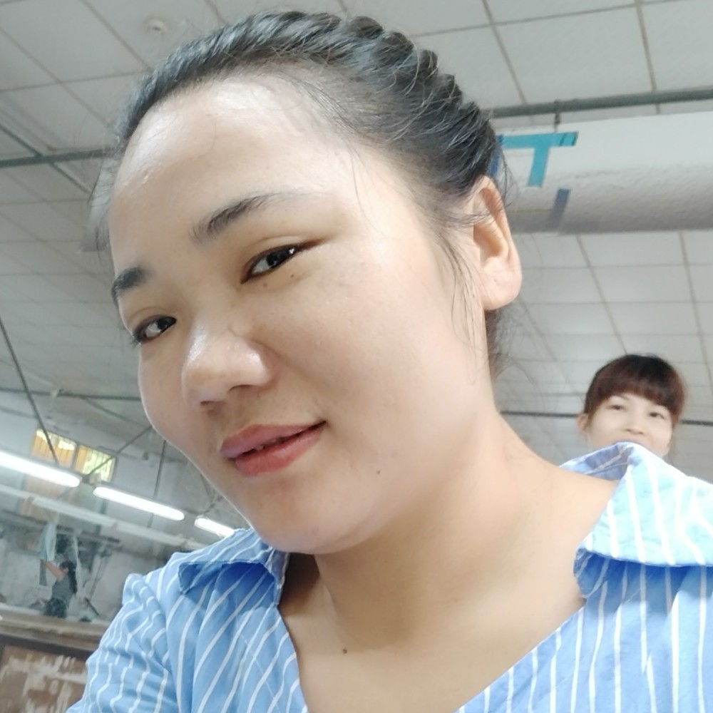 风趣笑星愿的照片