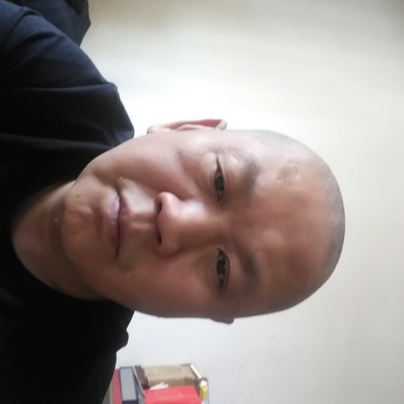 阿里汉的照片