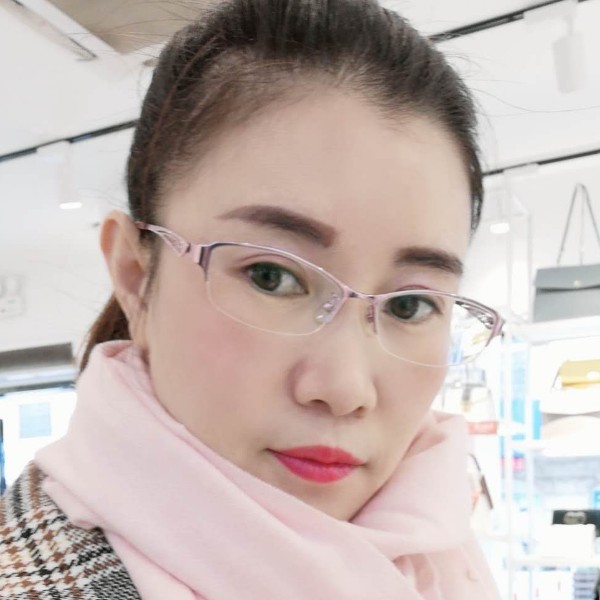 胡建英的照片