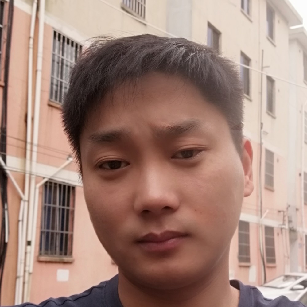 灯泡蹁跹无奈的照片