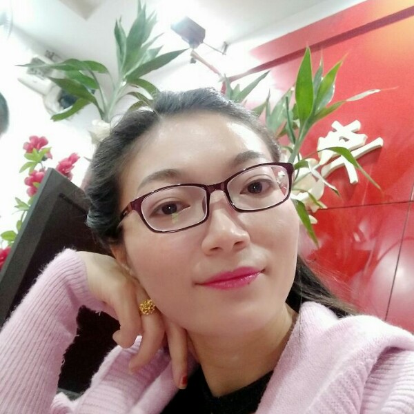 欢呼高山的照片