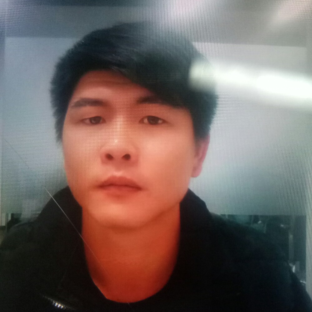 路弥的照片