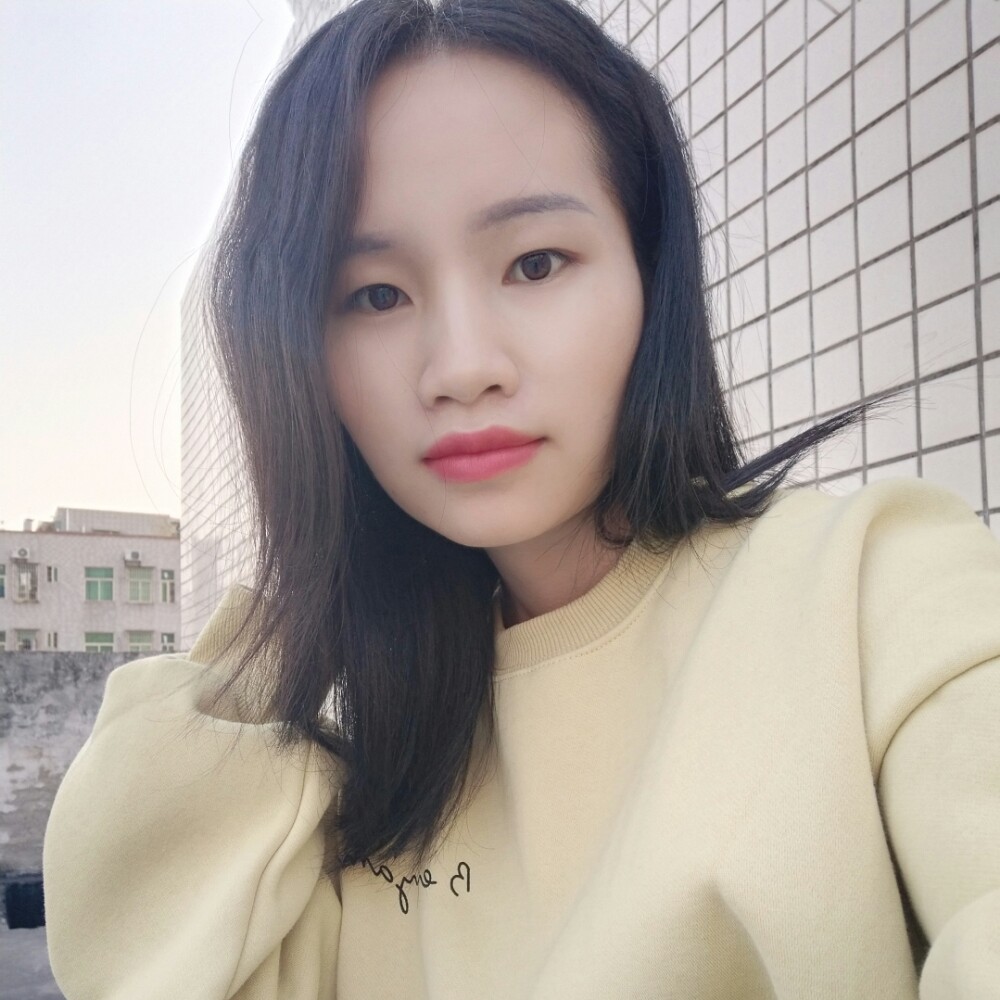 笨笨踢火龙果的照片