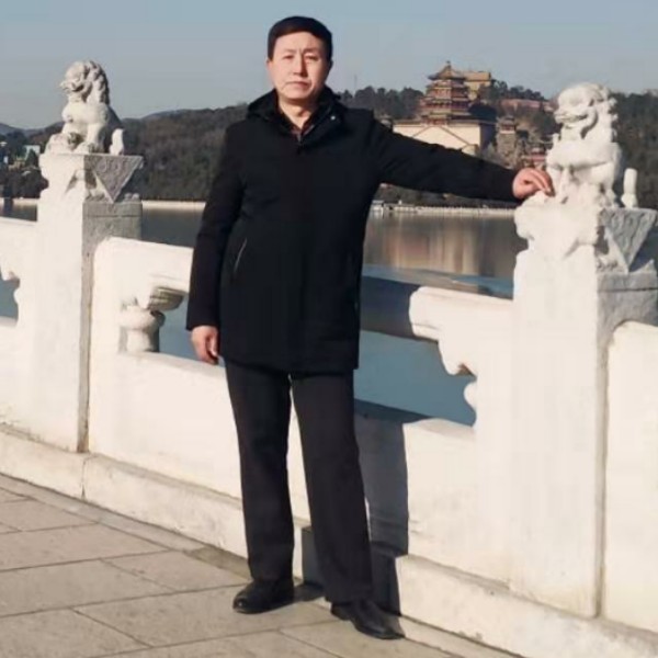 春媱英勇的照片