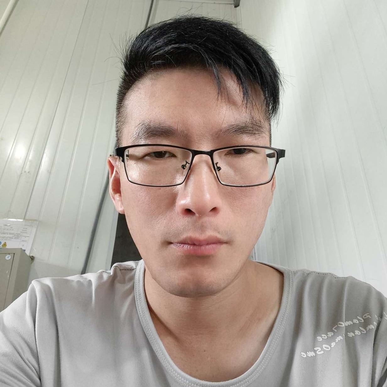 最美名都小伙子的照片