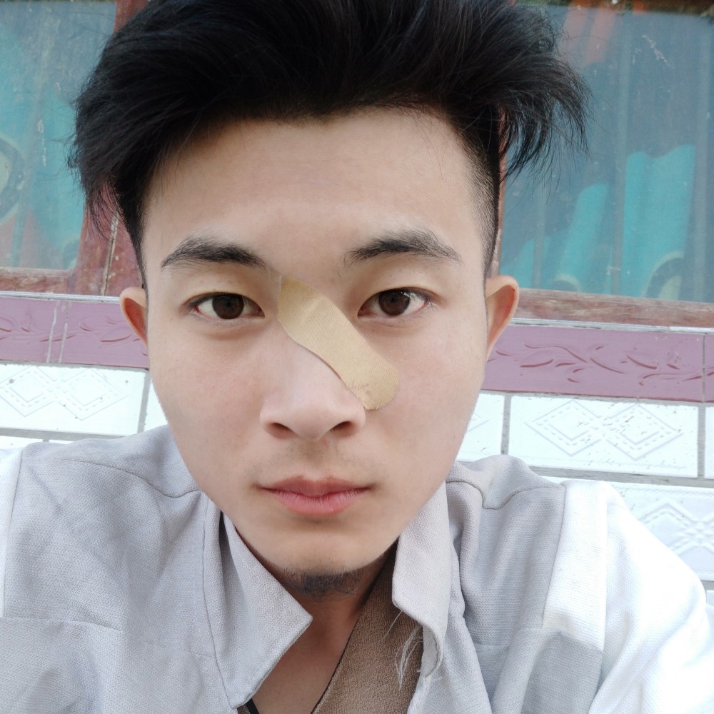 卑微飞的照片