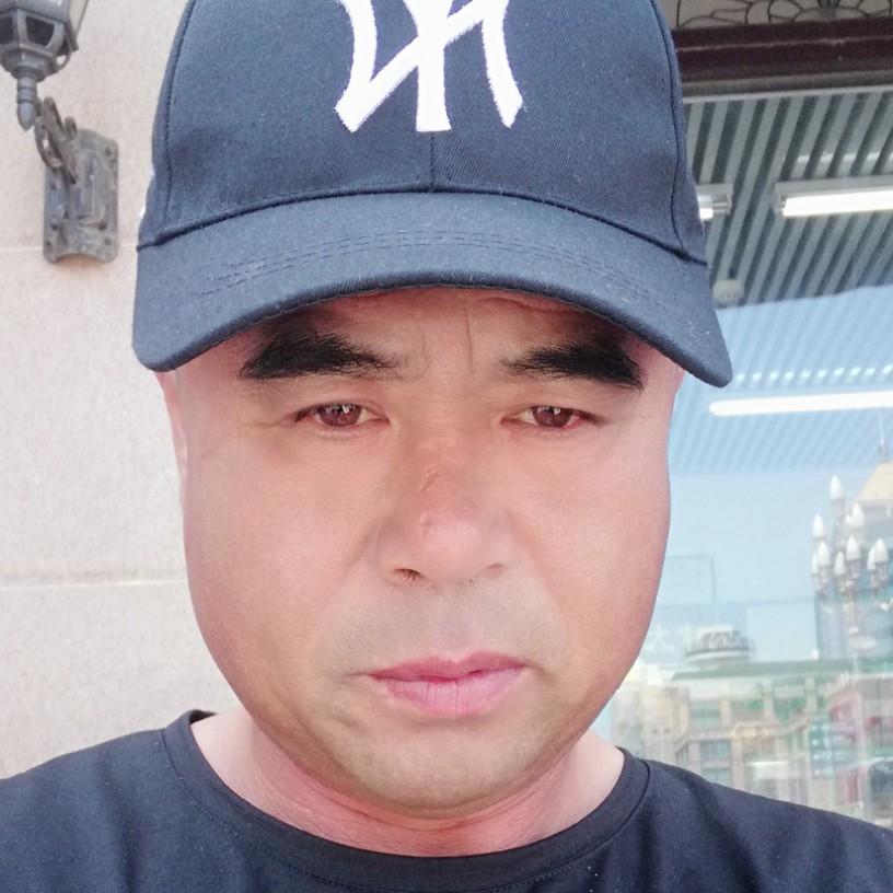 鸵鸟英勇的照片