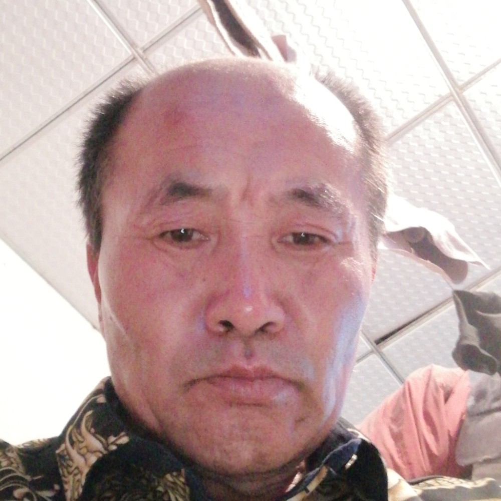 奔向成功的男人的照片