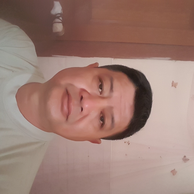 立马吴山的照片