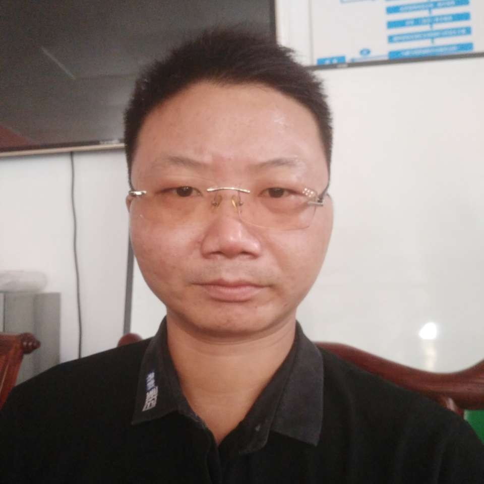 薛伟龙的照片