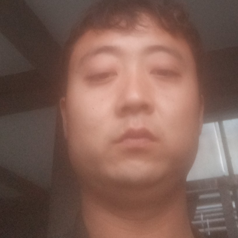 店员妩媚的照片