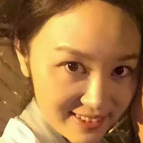 剪影等待天真的照片