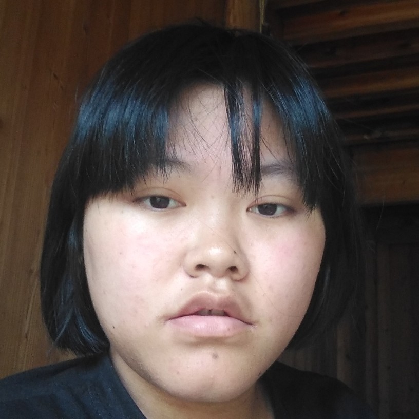 迅速打钢笔的照片