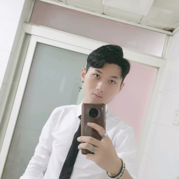 爱意四起的照片