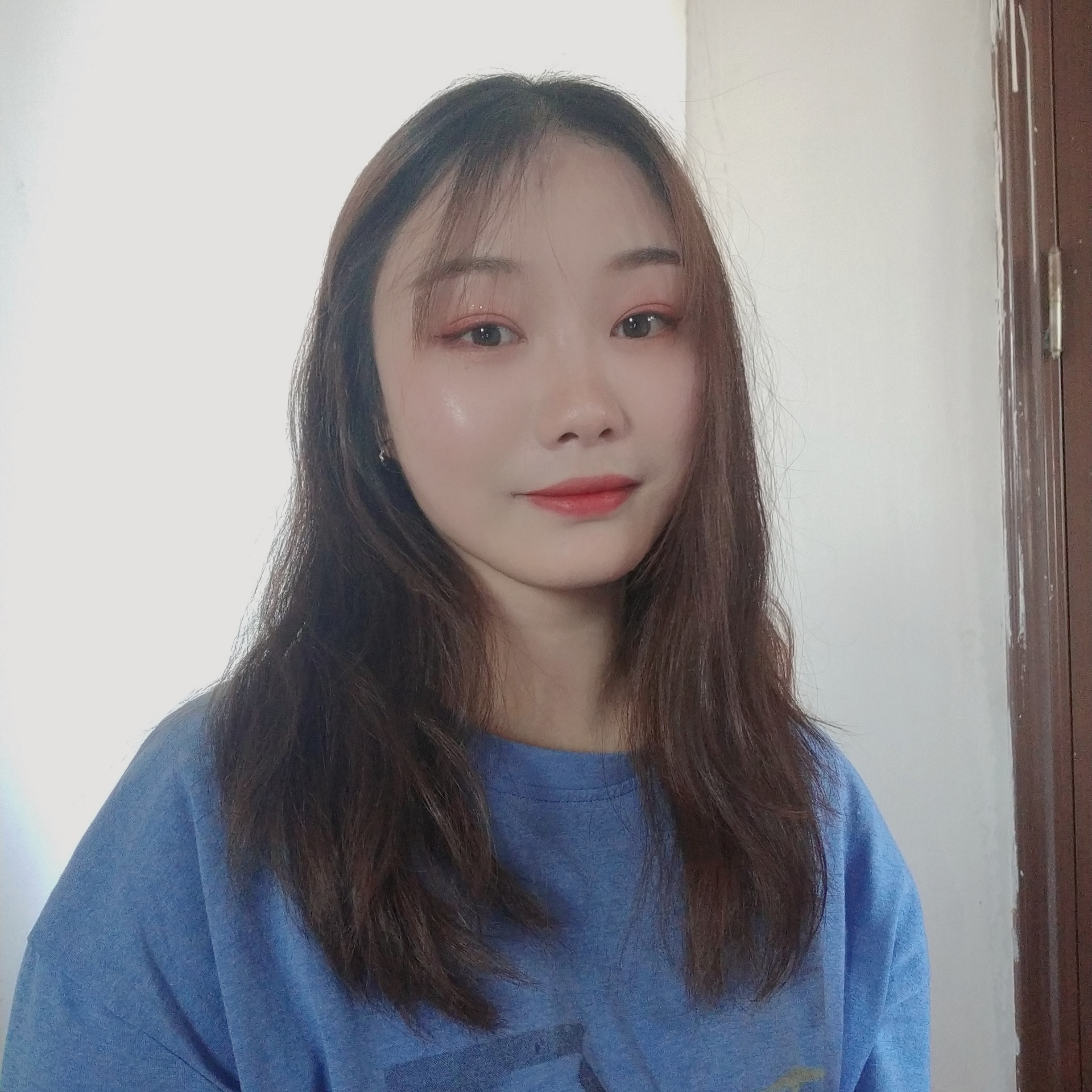 孤心回首娇气的照片