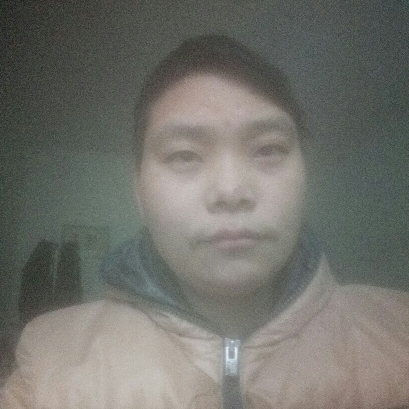 美丽拿板凳的照片