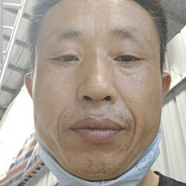 窄窄的照片