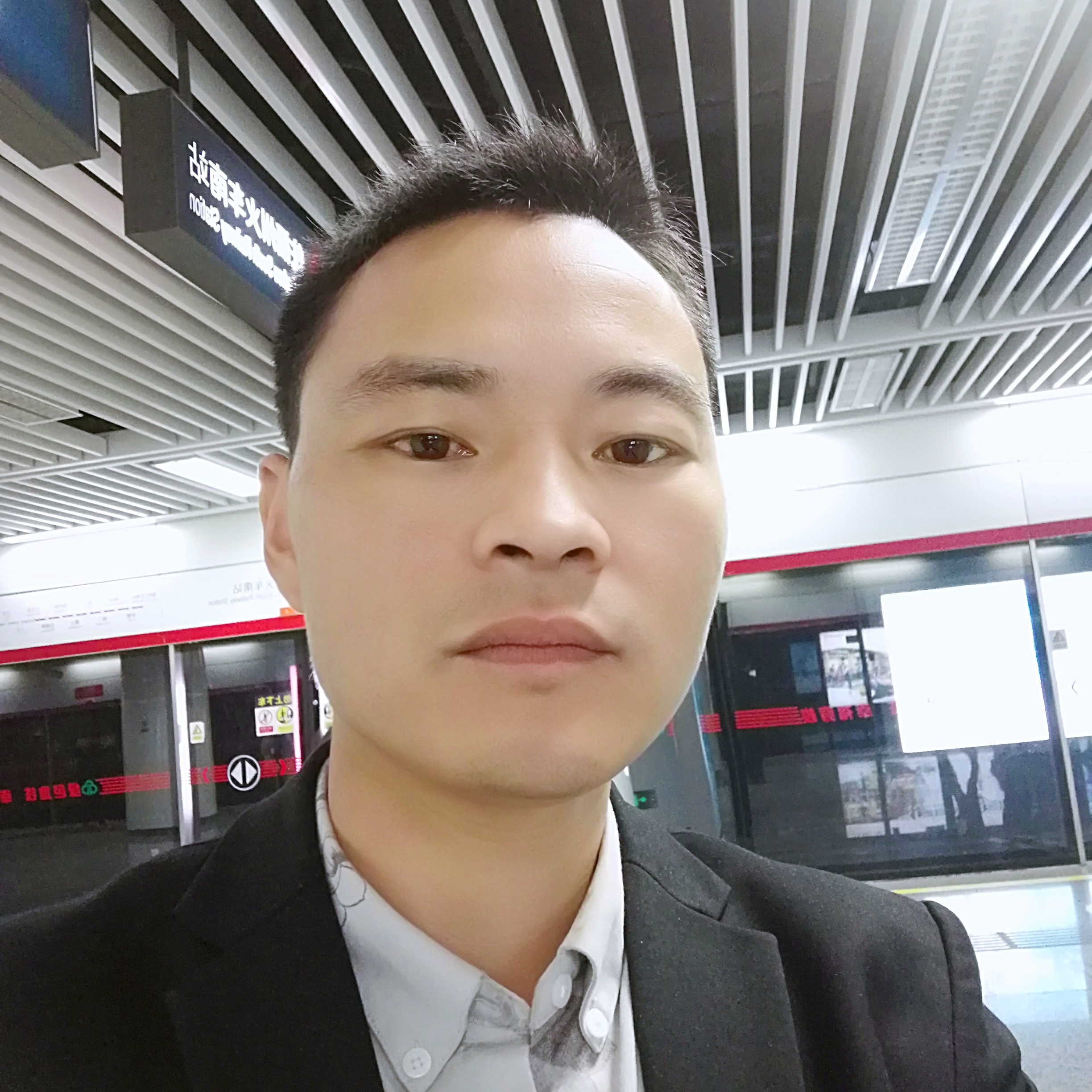 儒雅橘子摘了的照片
