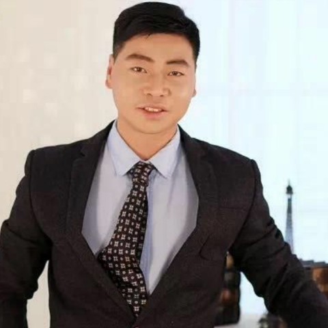 大胆拿爱情的照片