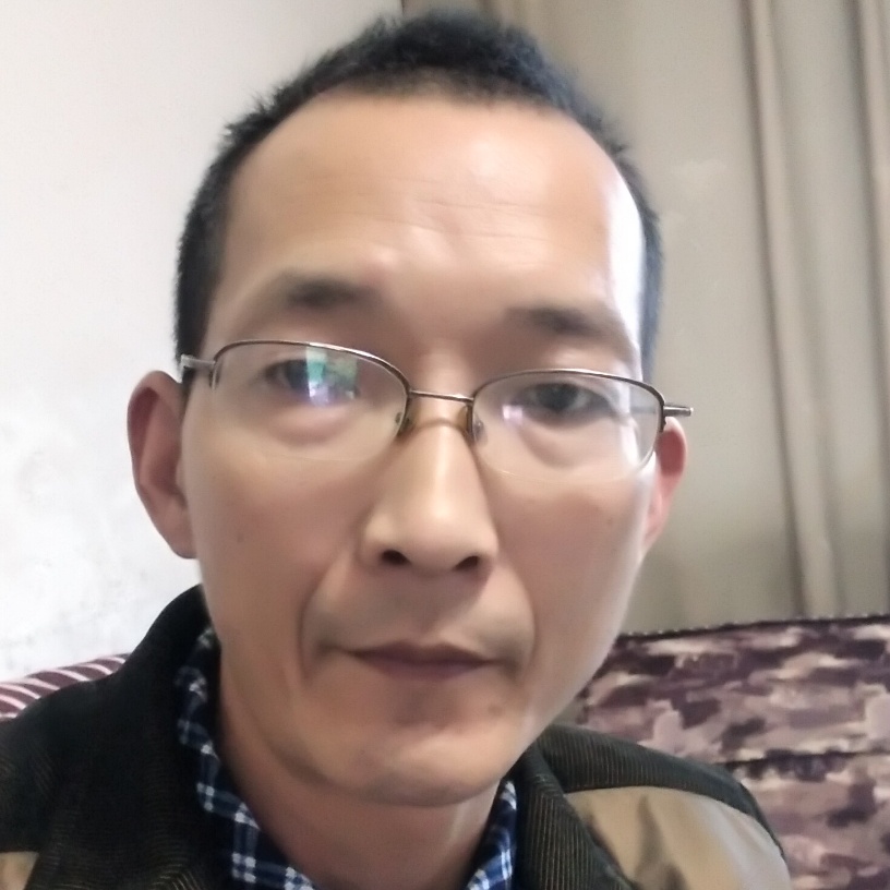腼腆的红尘的照片
