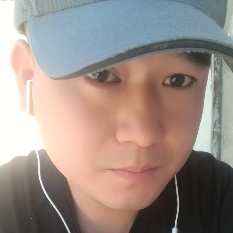 解渴的百岁山的照片