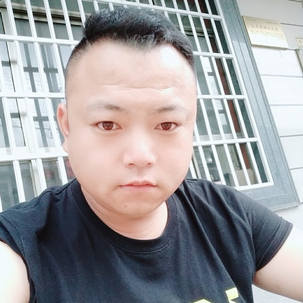 可靠笑暖阳的照片