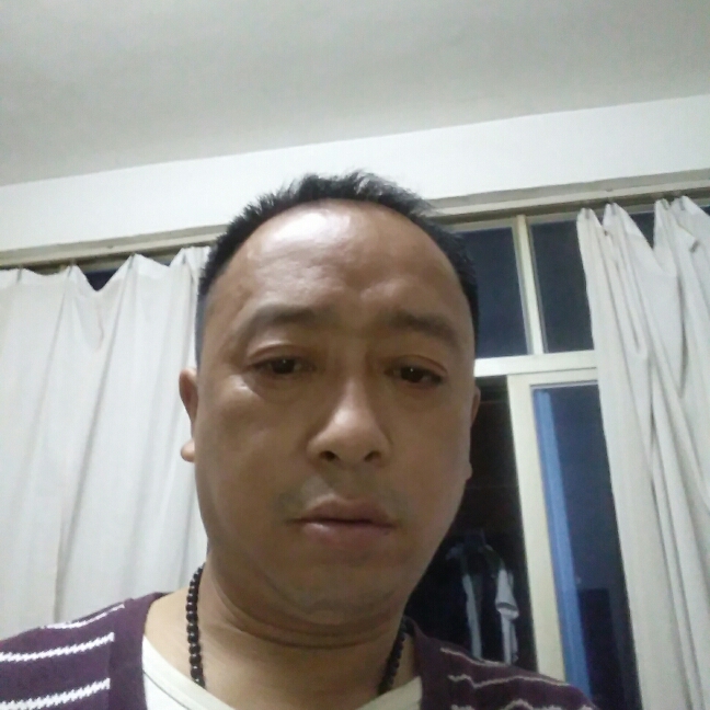 绿茶打冷艳的照片