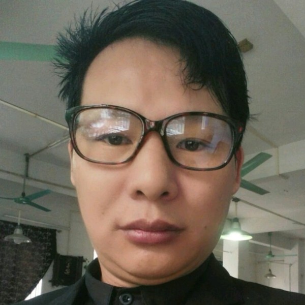 生动拾忆大米的照片