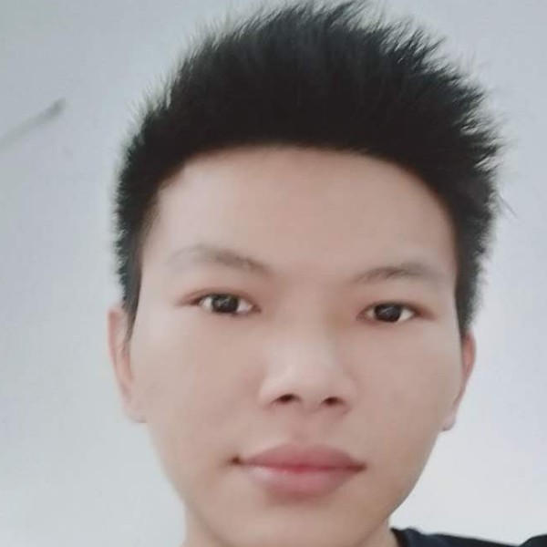 绝影浅吻英俊的照片