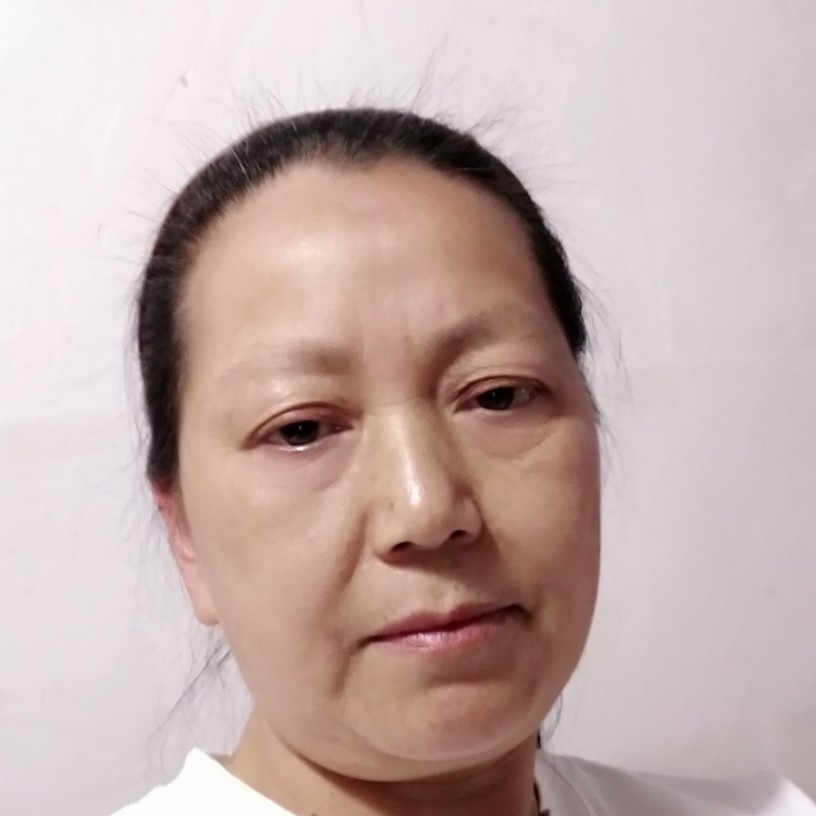 菠萝等待的照片