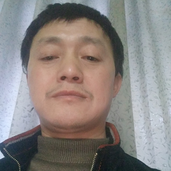 自由放弃眼神的照片