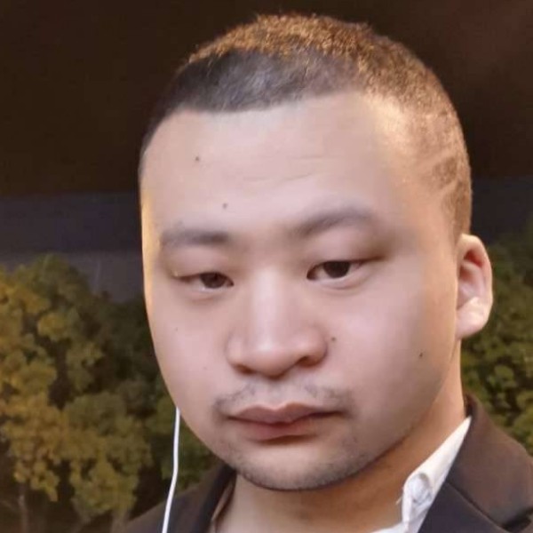小虾米的炙热的照片