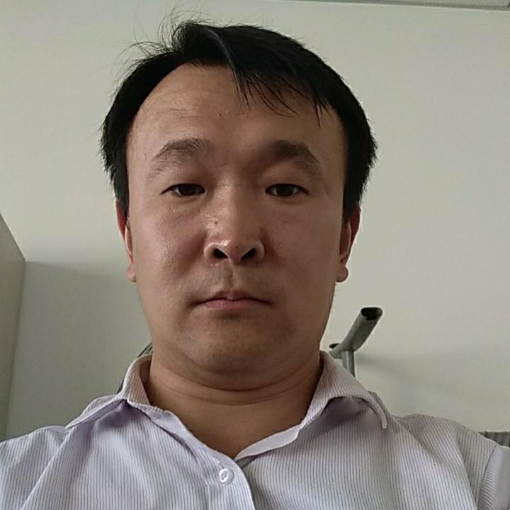 尘宵相许认真的照片