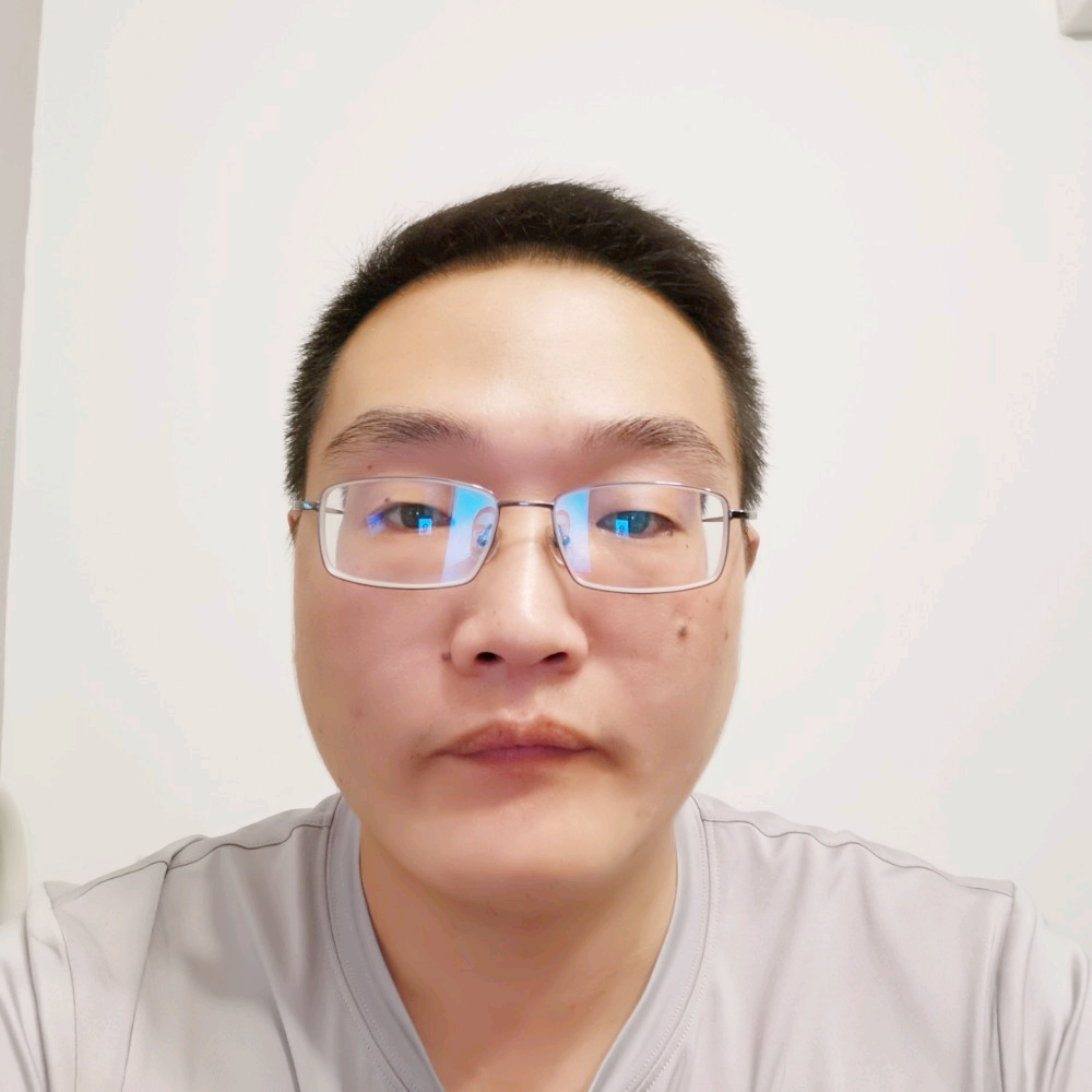 龙哥哥2019的照片