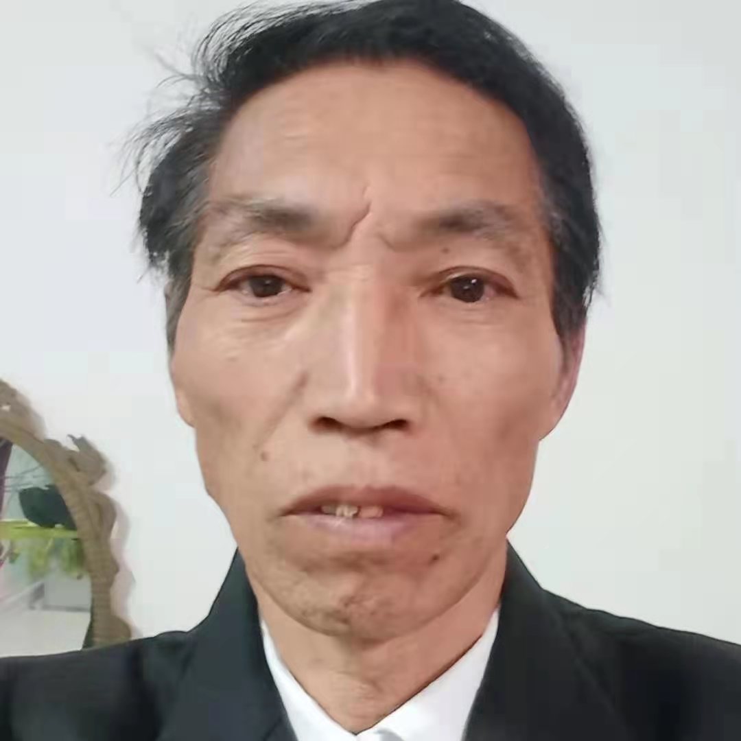 黄大峰的照片